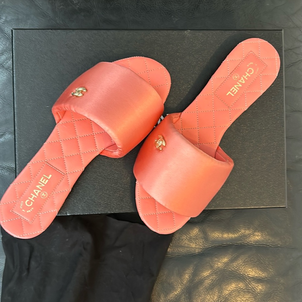 Authentic coral satin Chanel slides, Size 37.